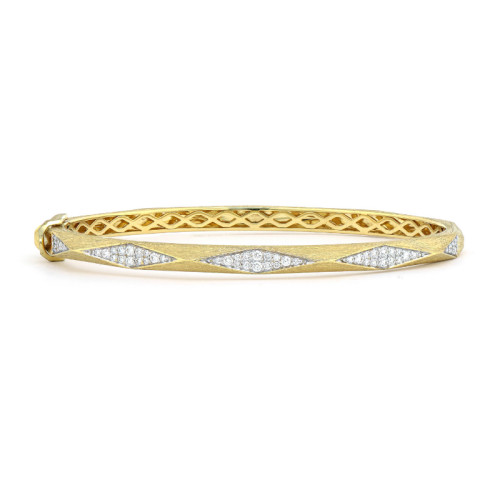 18K Yellow Gold .46D Pyramid Bangle Bracelet itemprop=